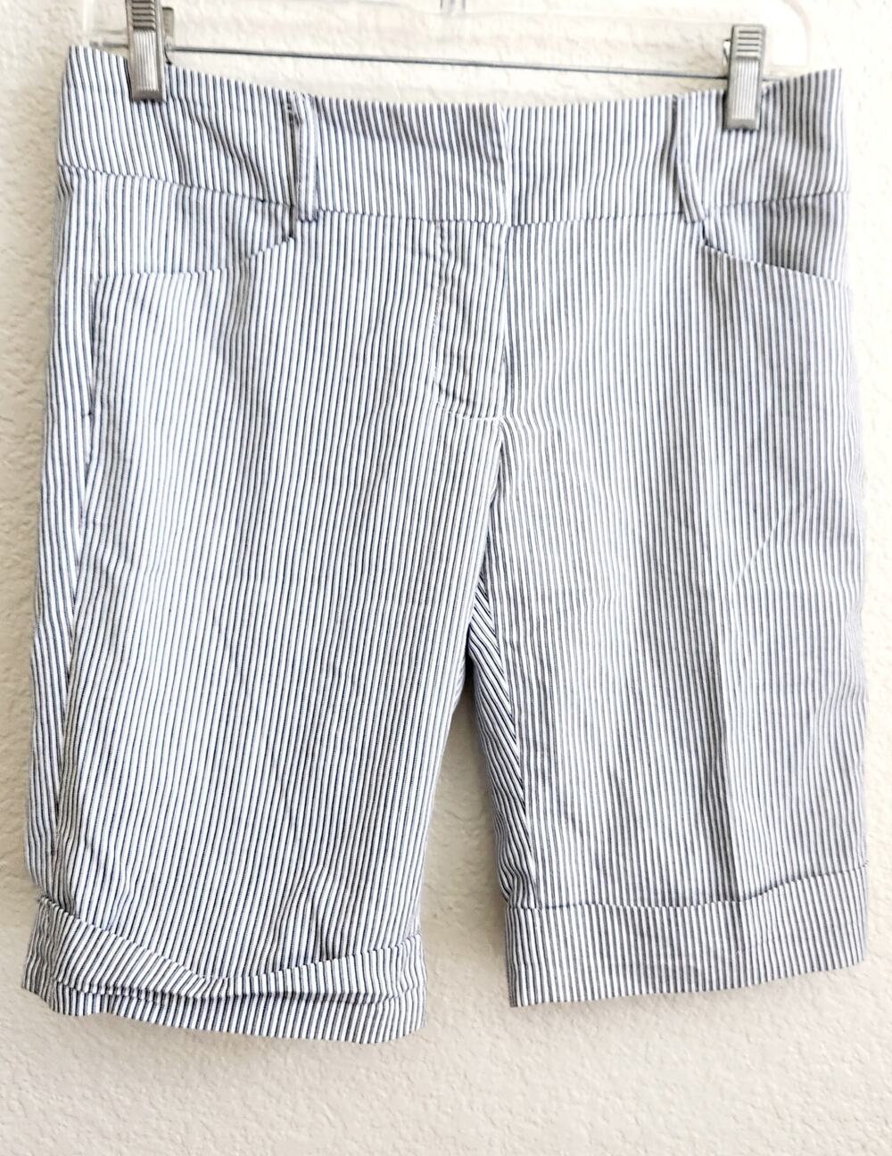 Miss Bisou Black White Pinstripe Bermuda Shorts 5 Juniors Flat Front Lightweight
